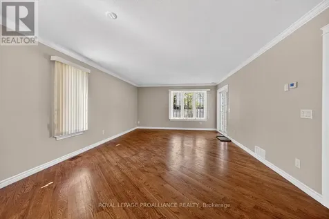 157 Steacy Gardens East Brockville ON K6V 0B5
