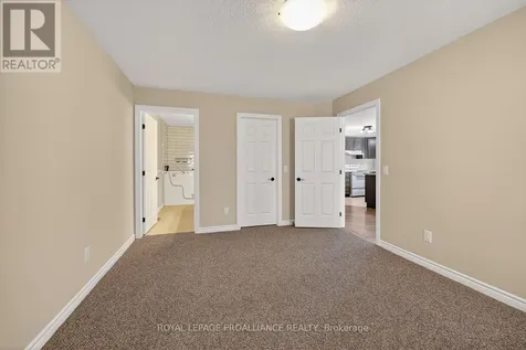 157 Steacy Gardens East Brockville ON K6V 0B5