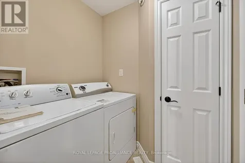 157 Steacy Gardens East Brockville ON K6V 0B5
