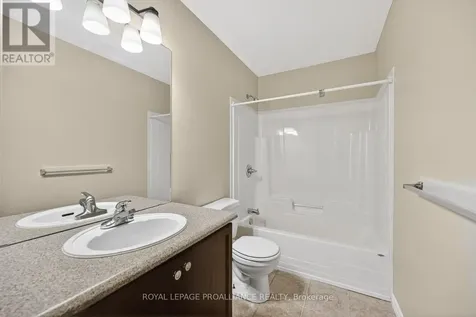 157 Steacy Gardens East Brockville ON K6V 0B5