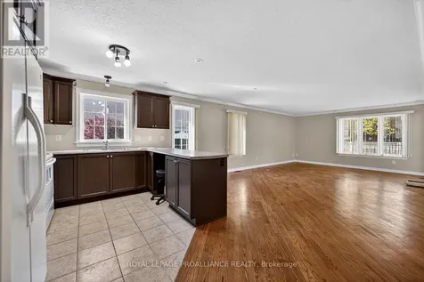 157 Steacy Gardens East Brockville ON K6V 0B5