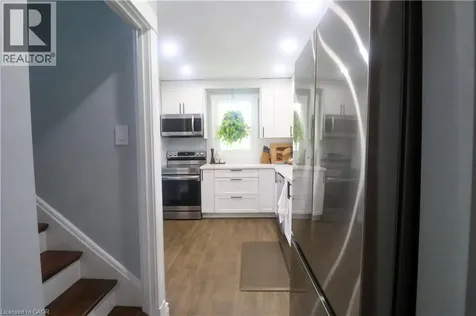 1429 Highway No 8 Stoney Creek ON L8E 5K8