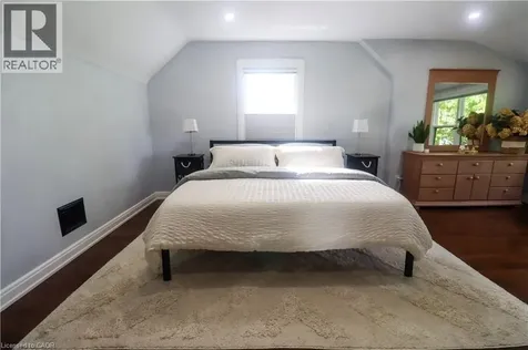 1429 Highway No 8 Stoney Creek ON L8E 5K8