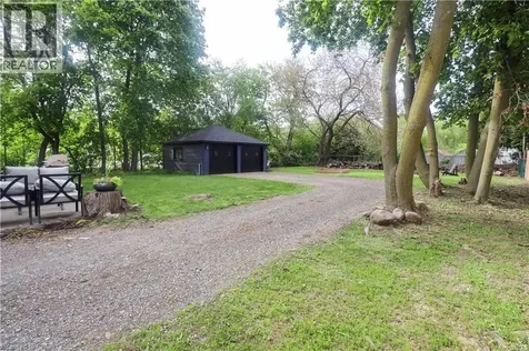 1429 Highway No 8 Stoney Creek ON L8E 5K8