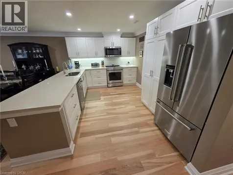 10 Archdeacon Clark Trail Hamilton ON L9B 2M2