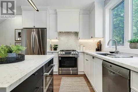 54 Sproat Avenue Toronto (south Riverdale) ON M4M 1W4