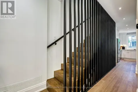 54 Sproat Avenue Toronto (south Riverdale) ON M4M 1W4
