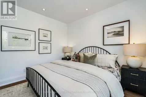 54 Sproat Avenue Toronto (south Riverdale) ON M4M 1W4