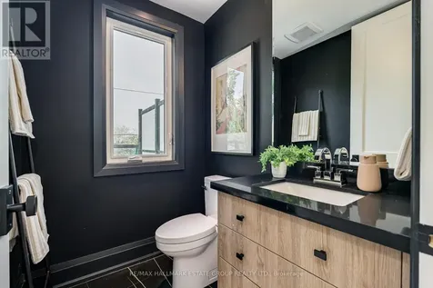 54 Sproat Avenue Toronto (south Riverdale) ON M4M 1W4