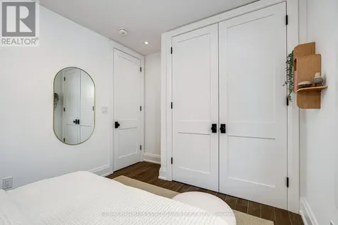 54 Sproat Avenue Toronto (south Riverdale) ON M4M 1W4