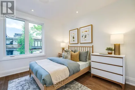 54 Sproat Avenue Toronto (south Riverdale) ON M4M 1W4