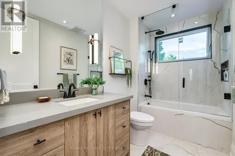 54 Sproat Avenue Toronto (south Riverdale) ON M4M 1W4