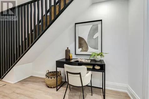 54 Sproat Avenue Toronto (south Riverdale) ON M4M 1W4
