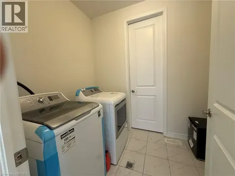 18 Dolucci Crescent Brampton ON L7A 5E9