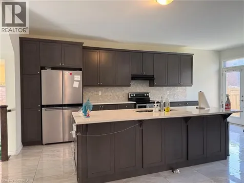 18 Dolucci Crescent Brampton ON L7A 5E9