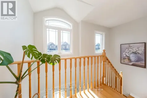 43 Hoard Avenue North New Tecumseth ON L9R 0M7