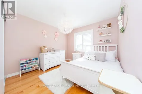 43 Hoard Avenue North New Tecumseth ON L9R 0M7