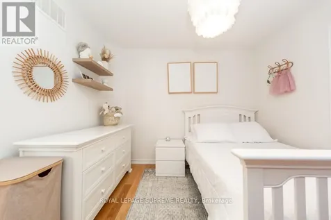 43 Hoard Avenue North New Tecumseth ON L9R 0M7
