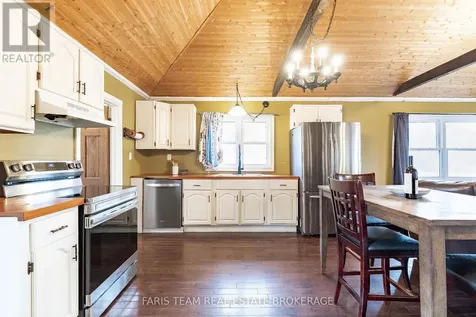 1417 Maple Way Innisfil ON L0L 1C0