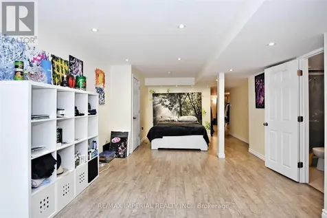 8 Townwood Drive Richmond Hill ON L4E 4Y3
