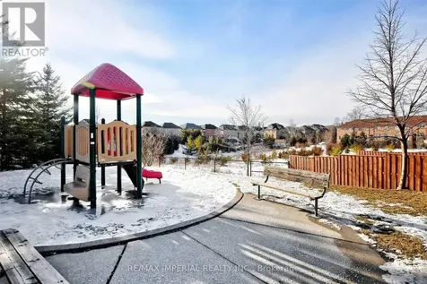 8 Townwood Drive Richmond Hill ON L4E 4Y3