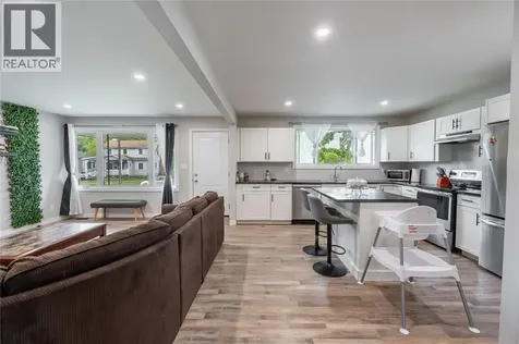 462 Davis Street Sarnia ON N7T 1C4