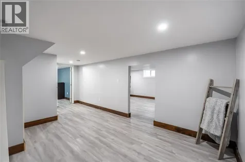 462 Davis Street Sarnia ON N7T 1C4