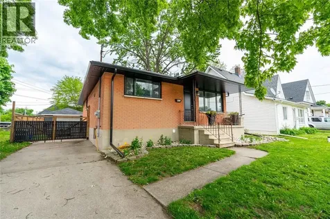 462 Davis Street Sarnia ON N7T 1C4