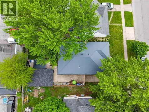 462 Davis Street Sarnia ON N7T 1C4