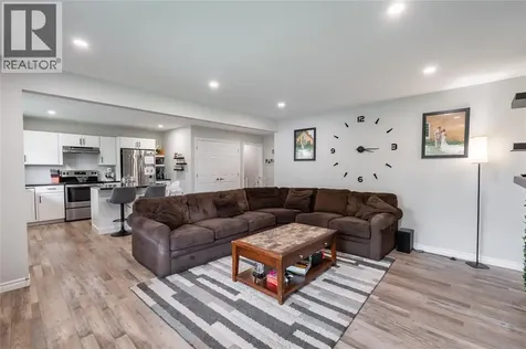 462 Davis Street Sarnia ON N7T 1C4