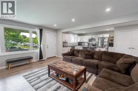 462 Davis Street Sarnia ON N7T 1C4