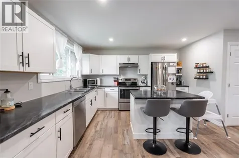 462 Davis Street Sarnia ON N7T 1C4