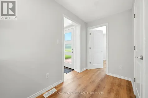 71 Lakeshore Road East Oro-medonte ON L0L 2E0