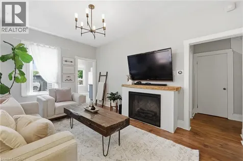 23 East 21st Street Hamilton ON L8V 2T3