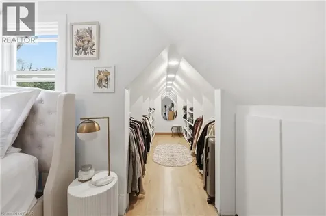 23 East 21st Street Hamilton ON L8V 2T3