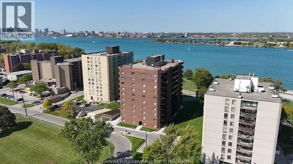 3663 Riverside Drive East Windsor ON N8Y 4V3