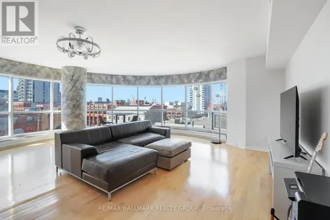 200 Rideau Street Ottawa ON K1N 5Y1