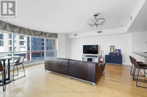 200 Rideau Street Ottawa ON K1N 5Y1