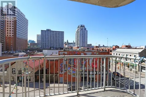 200 Rideau Street Ottawa ON K1N 5Y1