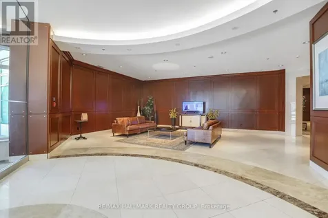 200 Rideau Street Ottawa ON K1N 5Y1