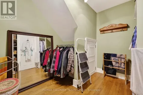 2043 Riverside Drive Ottawa ON K1H 7X1
