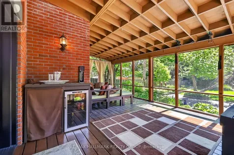 2043 Riverside Drive Ottawa ON K1H 7X1
