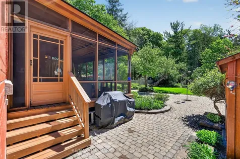 2043 Riverside Drive Ottawa ON K1H 7X1