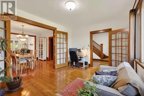 2043 Riverside Drive Ottawa ON K1H 7X1
