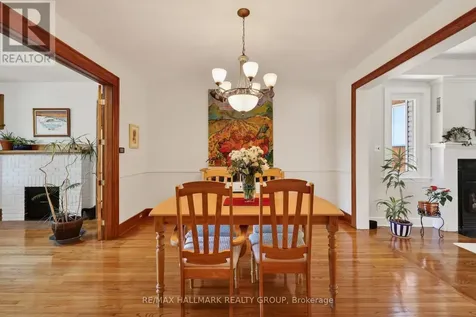 2043 Riverside Drive Ottawa ON K1H 7X1
