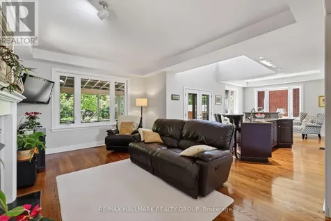 2043 Riverside Drive Ottawa ON K1H 7X1