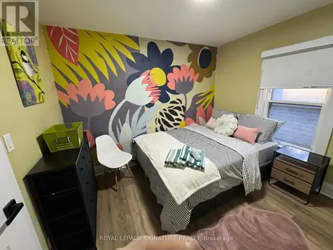 792 Pierre Avenue Windsor ON N9A 2K5