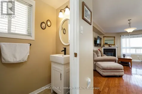 109 Collis Drive Aurora ON L4G 7V2