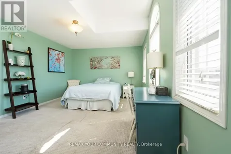 109 Collis Drive Aurora ON L4G 7V2