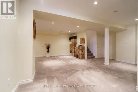 109 Collis Drive Aurora ON L4G 7V2